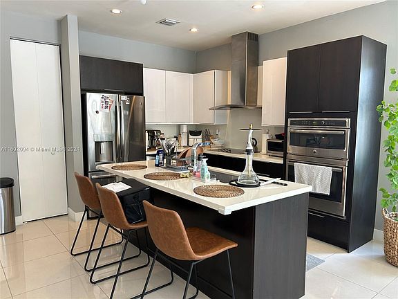 5th image of 6310 NW 103rd Pl APT 106