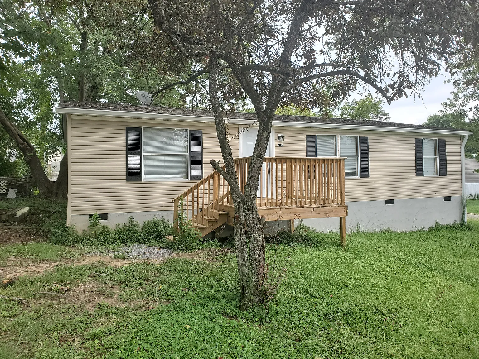 205 Royal St, Clinton - 1 — Photo 1