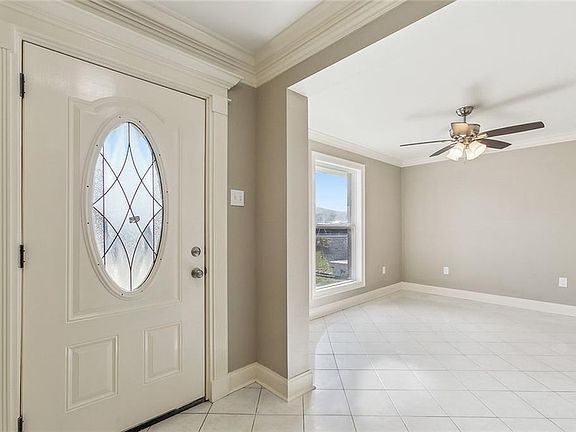 2nd image of 4910 Corsica Pl