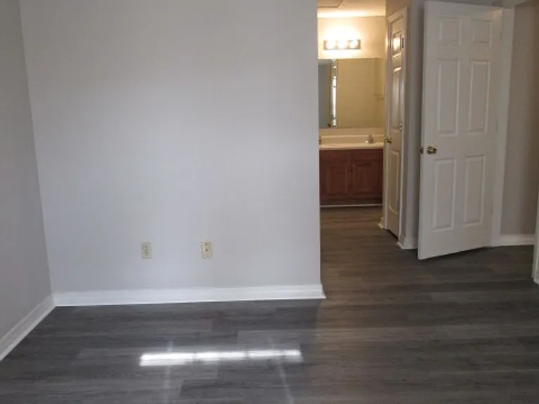 2303 W Michigan Ave #H-7 — Photo 5