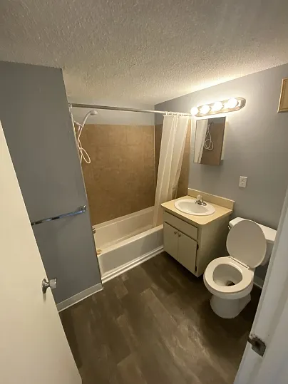 230 S Main St #7M — Photo 8