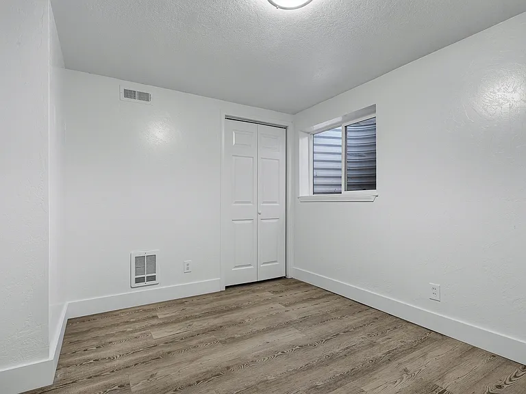 2319 Iowa Ave #B — Photo 14