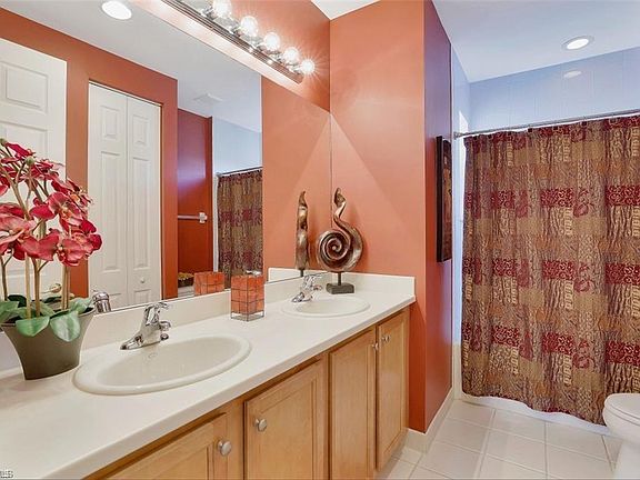 4th image of 10343 Carolina Willow Dr