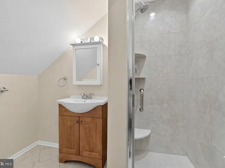423 Cannon Ct #423 — Photo 24