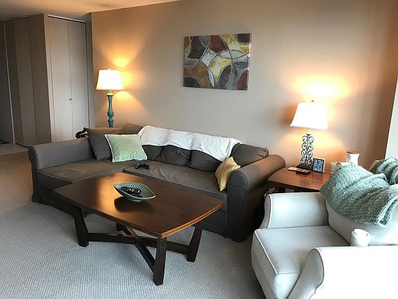 4th image of 2020 N Lincoln Park W APT 28D