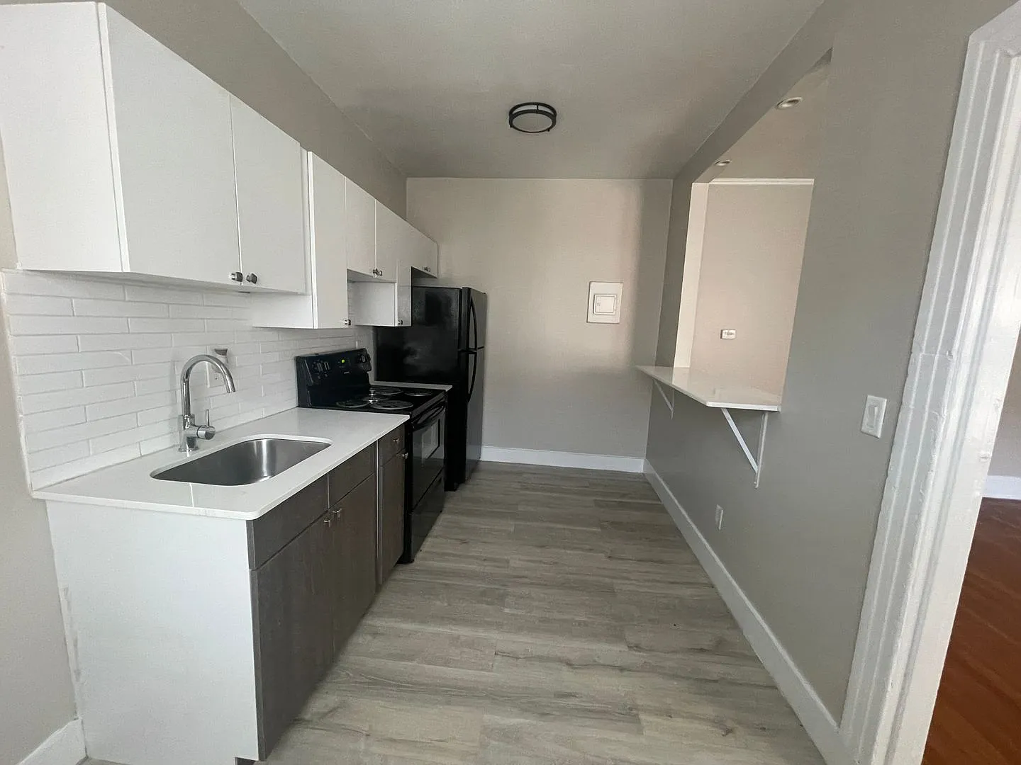 16 EV LLC. — Photo 2