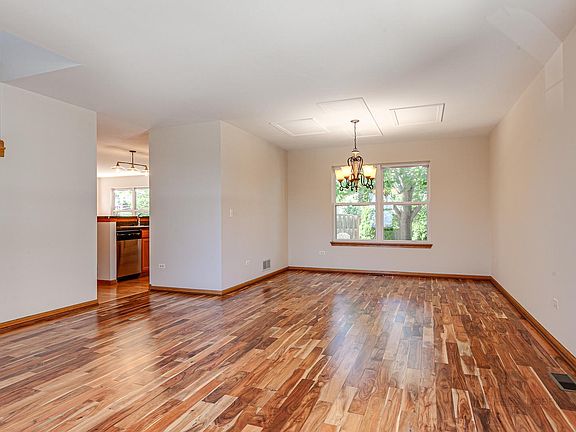 4th image of 1916 Marsh Meadow Ln