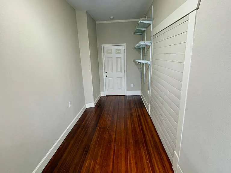 3008 Glen Rae St — Photo 3