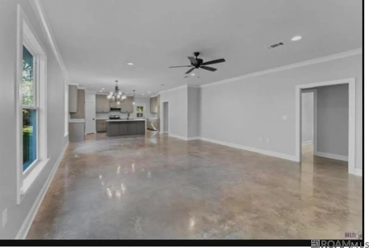 4 bed, 1850 sqft, $2,000 — Photo 2