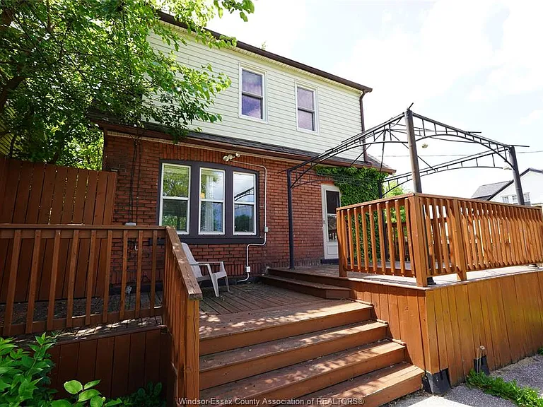 1450 Bruce Ave — Photo 8