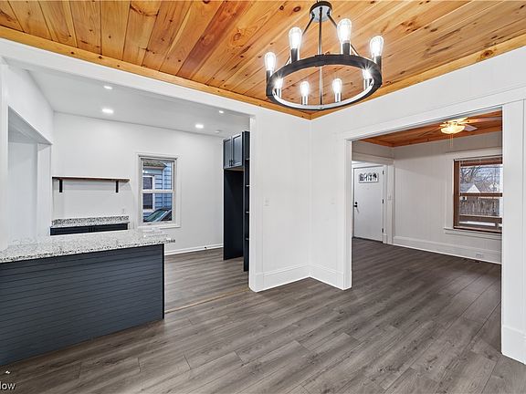 4th image of 1607 Clayton Ave
