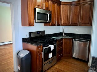 4 Courtland St #1, Providence, RI 02909