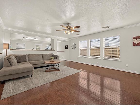 5th image of 19626 Rippling Brook Ln