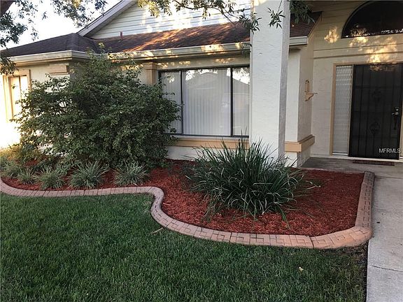 2nd image of 215 Satinwood Cir