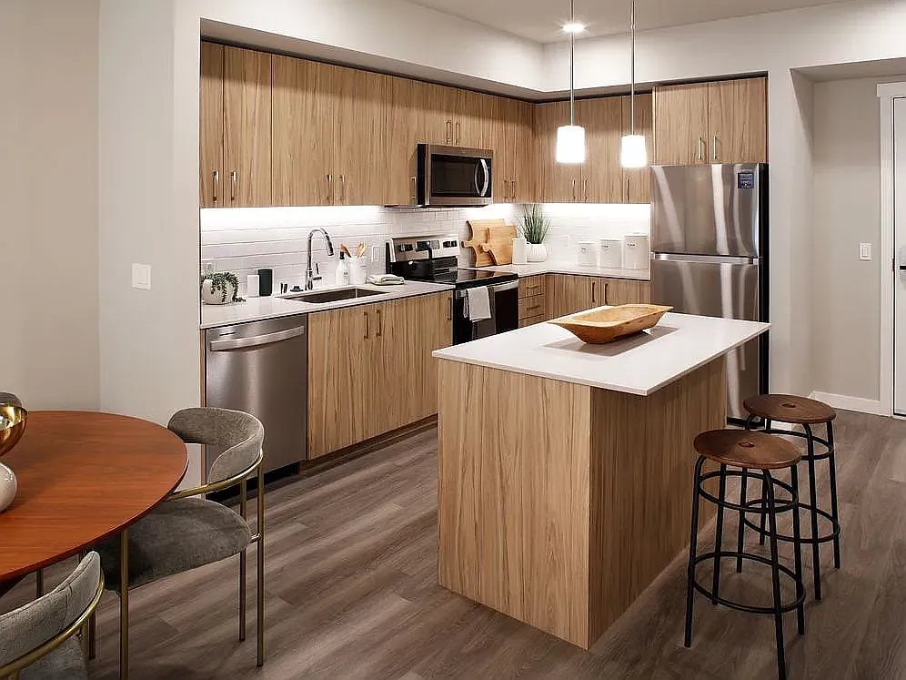Avalon Alderwood Place — Photo 2