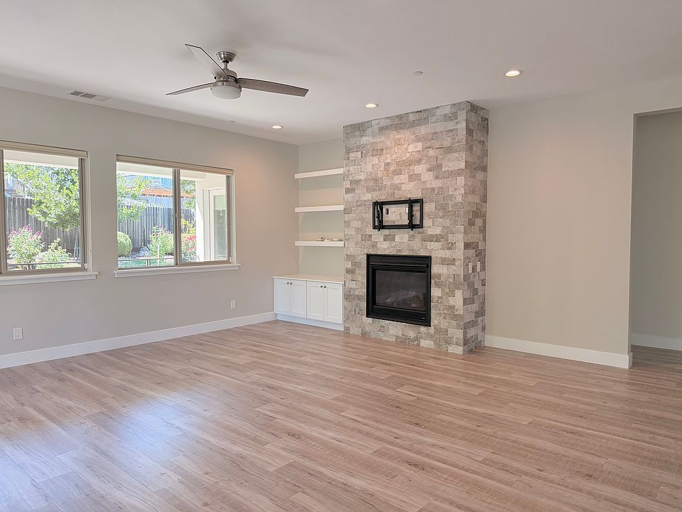 1st image of 1112 Turquoise Way