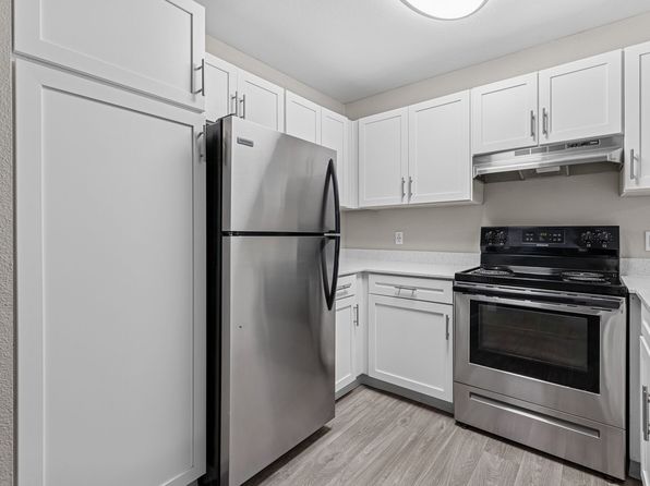 952 SW Campus Dr APT 27A2