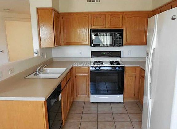 5th image of 3400 Cabana Dr Unit 2013