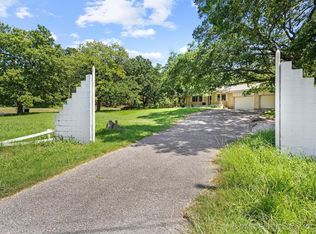 800 Henson Rd, Madill, OK 73446