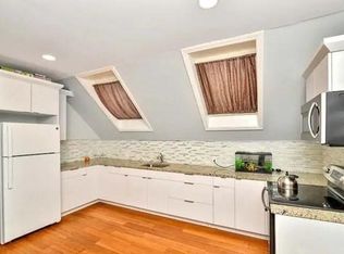 1119 Saratoga St FLOOR 3, Boston, MA 02128