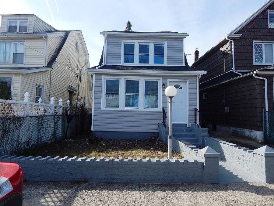1st image of 11938 189th St