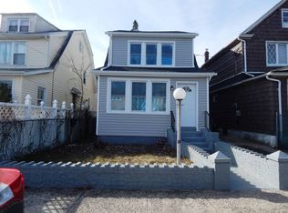 11938 189th St, Saint Albans, NY 11412