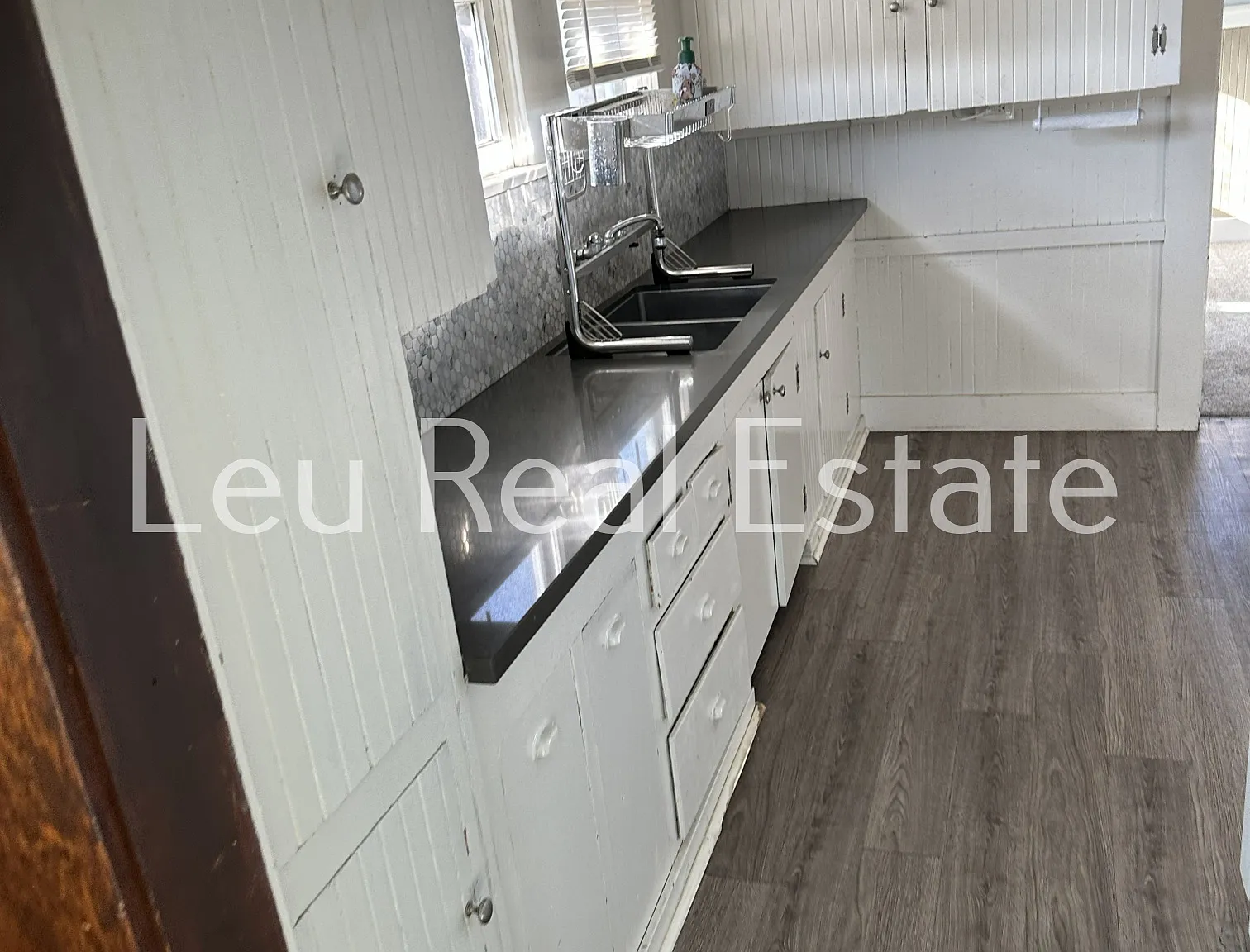 2 bed, 900 sqft, $1,645 — Photo 3