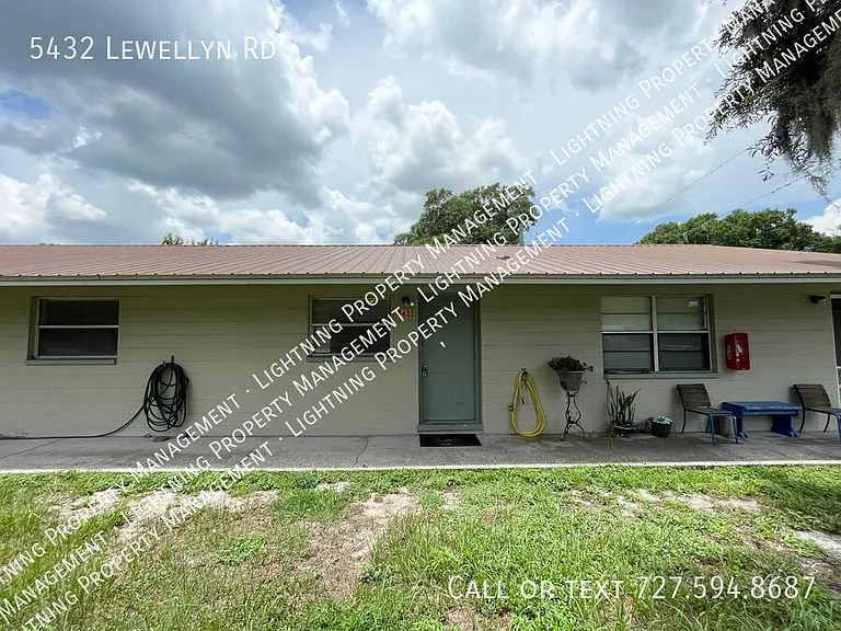 5432 Lewellyn Rd — Photo 1