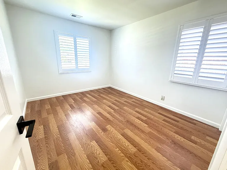 4133 Joan Ave — Photo 17