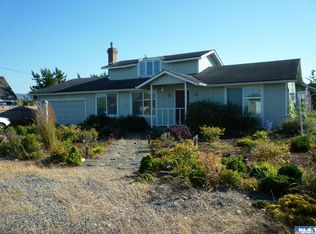 1272 Three Crabs Rd, Sequim, WA 98382