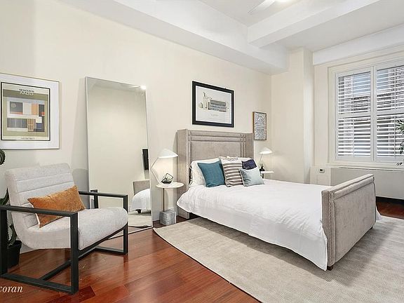 3rd image of 80 John St APT 8C