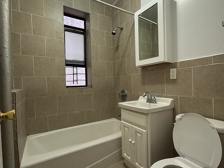 3154 Grand Concourse #2 — Photo 7