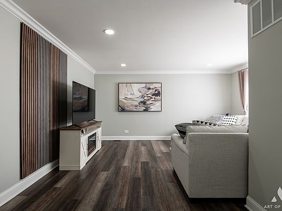 3rd image of 7324 Winthrop Way Unit 3