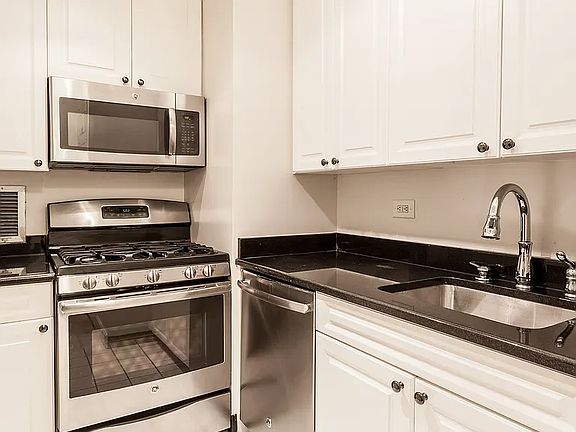 3rd image of 182 E 95th St APT 19K