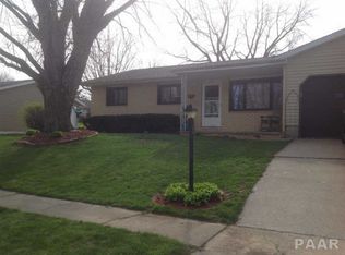 6 Brookshire Dr, Washington, IL