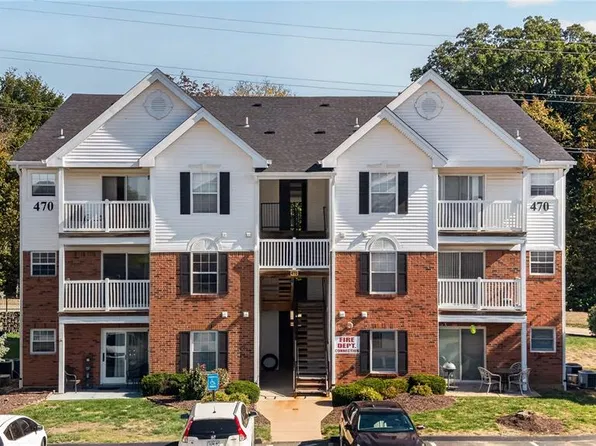 470 Benton Dr APT G, Saint Peters, MO 63376