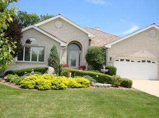 8817 Robert Rd, Darien, IL 60561