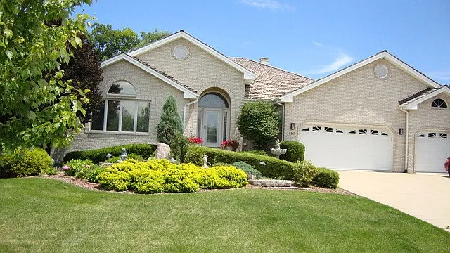 8817 Robert Rd photo 1