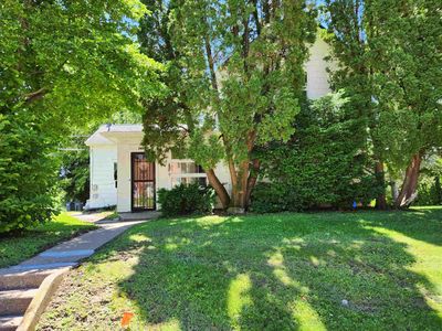 2688 University Ave, Dubuque, IA, 52001