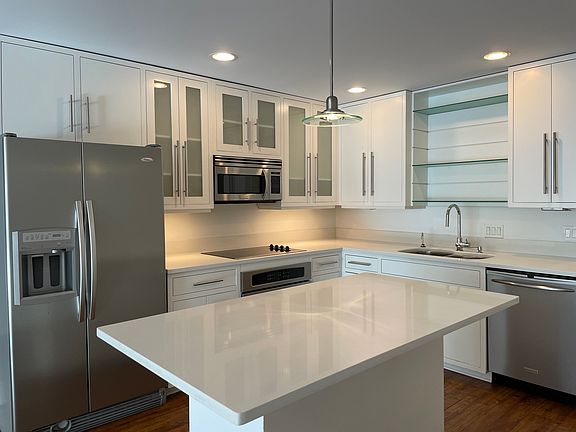 2nd image of 2029 Calvin Cliff St #31