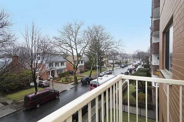 Rented by Keller Williams NYC | media 20
