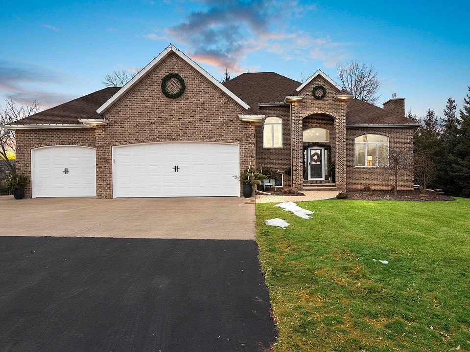 1st image of 188 Brookwood Dr
