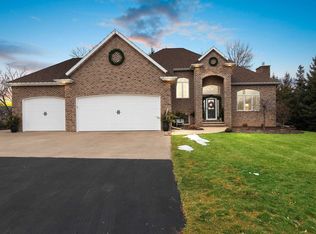 188 Brookwood Dr, Hortonville, WI 54944