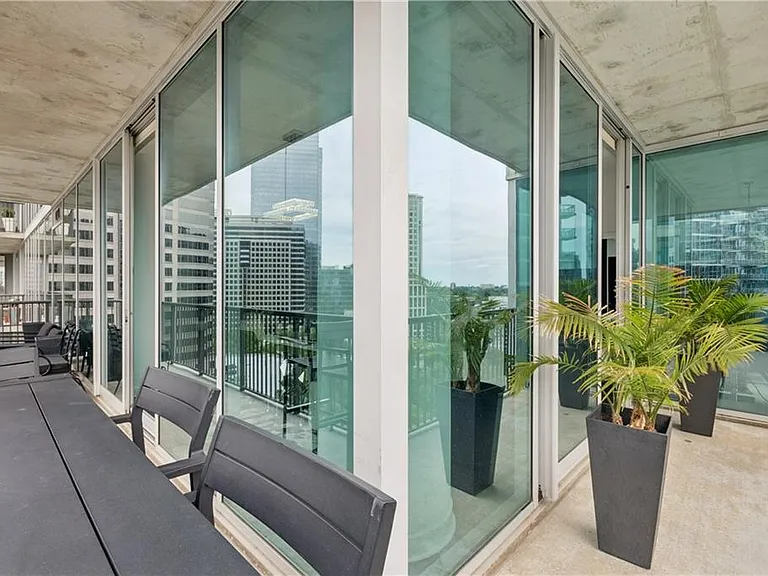 1080 Peachtree St NE #1411 — Photo 38