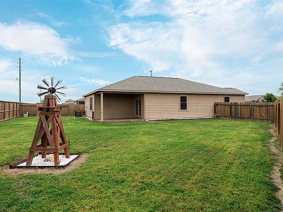 5th image of 16103 Duck Tail Ln