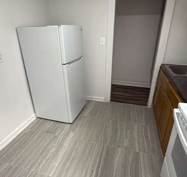 2654 Marion Ave — Photo 3