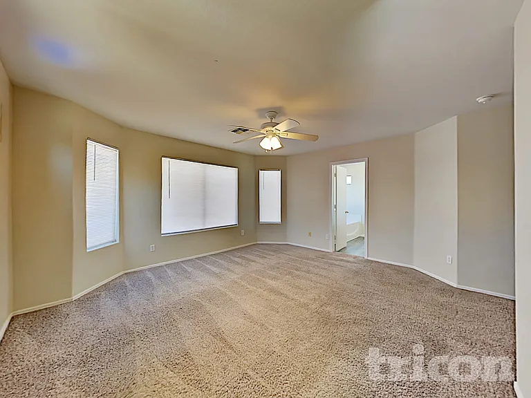 6014 S 16th Ln — Photo 8