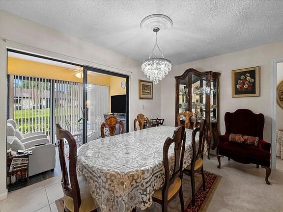 3rd image of 4842 Equestrian Cir APT B