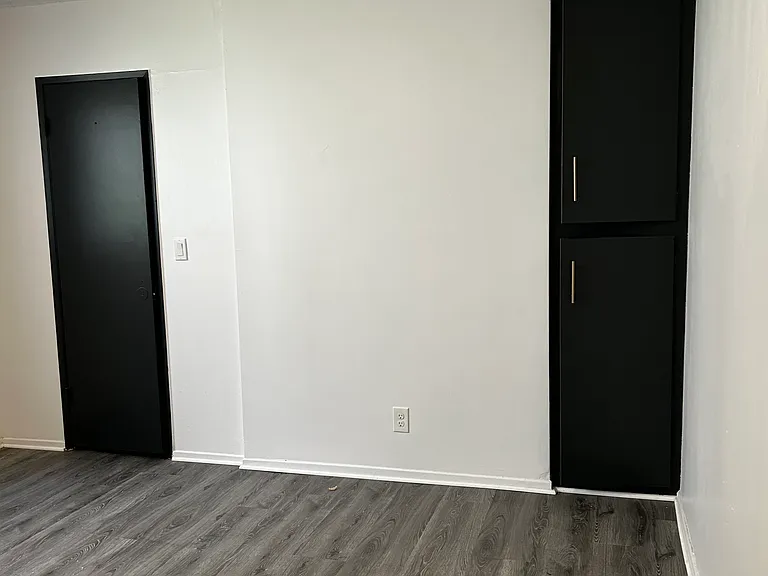 1936 Whitley Ave #201 — Photo 14