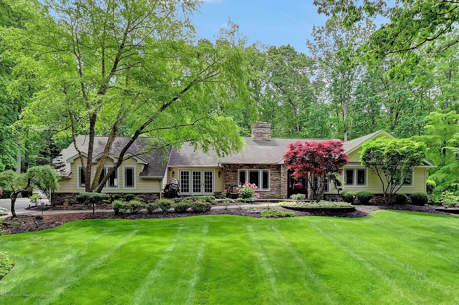 12 Westminster Dr photo 1